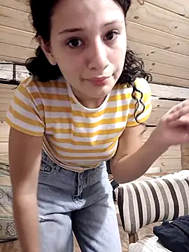 mmelit4 online show from February 13, 2026, 4:01 am