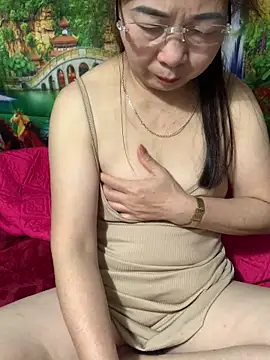 Snapshot of -Mery- chatting on May 10, 2026, 8:44 pm -Mery- online show from May 10, 2026, 8:44 pm