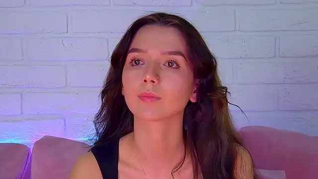 VanessaVienne online show from March 13, 2026, 4:23 pm