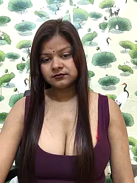 Attractive Queen  online show from February 6, 2026, 3:46 am