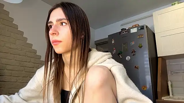 ElsieKuhlmann online show from February 3, 2026, 6:22 am