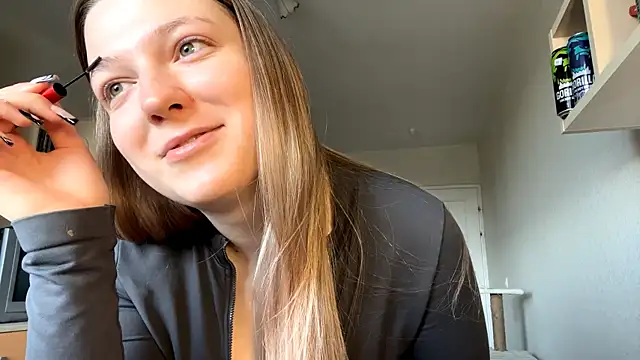 JammieMickiewicz online show from March 19, 2026, 7:19 am