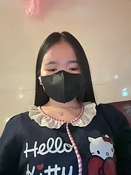 Snapshot of Gwen879 chatting on February 7, 2026, 1:24 am Gwen879 online show from February 7, 2026, 1:24 am