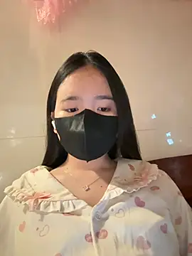 Snapshot of Gwen879 chatting on February 9, 2026, 1:14 am Gwen879 online show from February 9, 2026, 1:14 am