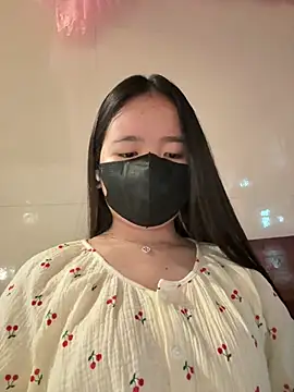 Snapshot of Gwen879 chatting on February 5, 2026, 1:34 am Gwen879 online show from February 5, 2026, 1:34 am