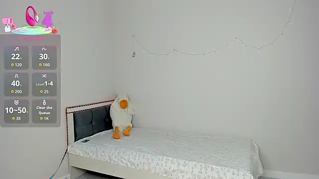 elina syui online show from February 11, 2026, 5:46 pm