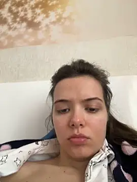 LadyinBed99 online show from February 3, 2026, 1:27 pm