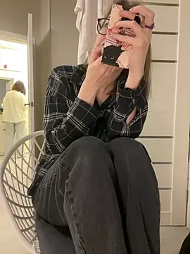 Snapshot of Persephone_Kore chatting on January 11, 2026, 5:31 pm Persephone Kore online show from January 11, 2026, 5:31 pm