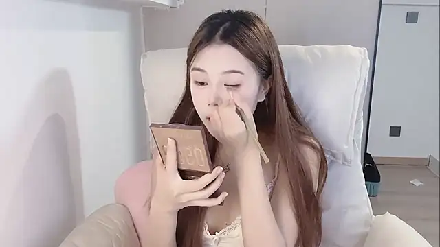 coco-26 online show from January 16, 2026, 4:05 am