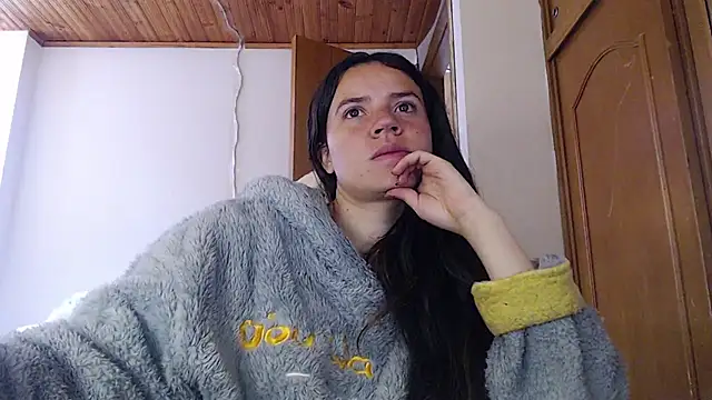 Snapshot of Shanel_Lozano chatting on March 2, 2026, 3:19 pm Shanel Lozano online show from March 2, 2026, 3:19 pm