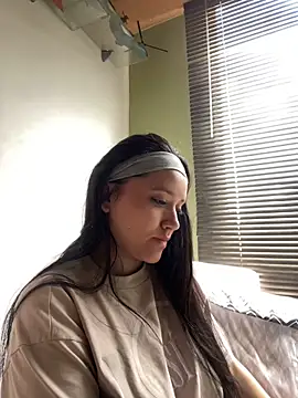 Snapshot of Veronica_Wins_ chatting on February 15, 2026, 7:24 pm Veronica Wins online show from February 15, 2026, 7:24 pm