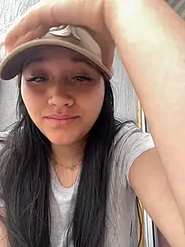 Snapshot of Veronica_Wins_ chatting on February 13, 2026, 7:25 pm Veronica Wins online show from February 13, 2026, 7:25 pm