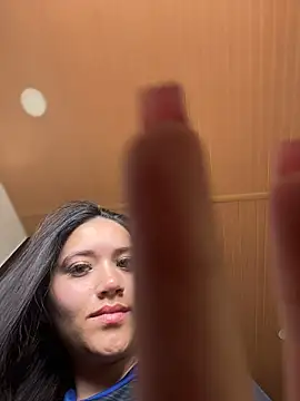 Veronica Wins  online show from May 15, 2026, 1:42 pm