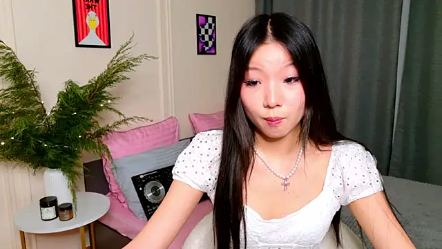 Qwertik333 online show from January 14, 2026, 7:17 pm