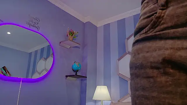 yvi taylor online show from April 7, 2026, 11:56 am