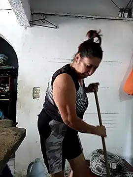 PatriciaGrajales online show from February 12, 2026, 2:39 pm