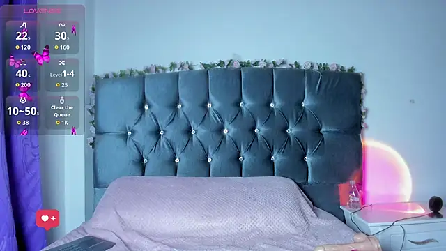 Snapshot of Ari_Michie chatting on January 12, 2026, 12:17 am Ari Michie online show from January 12, 2026, 12:17 am