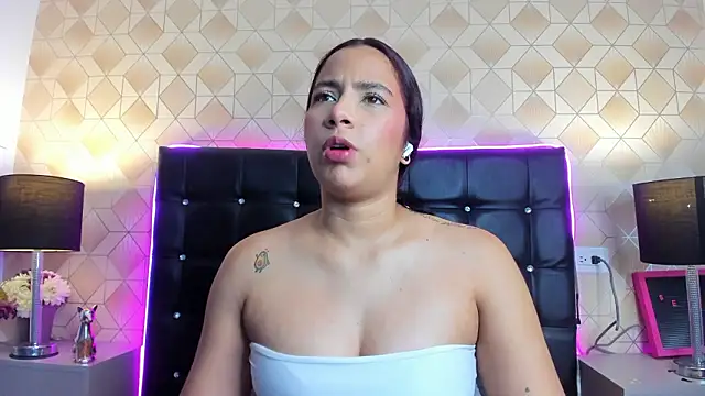 Snapshot of Alexxa_Carter chatting on February 19, 2026, 7:11 pm Alexxa Carter online show from February 19, 2026, 7:11 pm