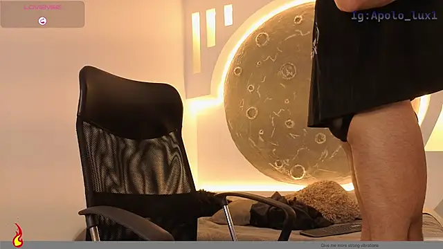 Snapshot of Apolo_lux1 chatting on July 17, 2026, 8:17 pm Apolo lux1 online show from July 17, 2026, 8:17 pm