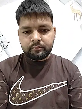 Snapshot of Pulkeet1433 chatting on May 27, 2026, 9:33 pm Pulkeet1433 online show from May 27, 2026, 9:33 pm