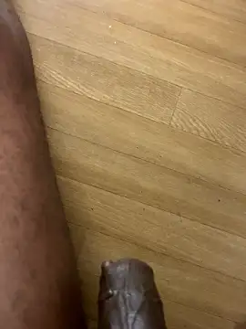 cagouler51100 online show from January 9, 2026, 1:07 pm