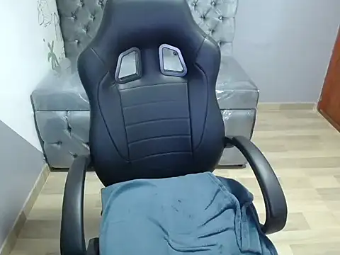 Snapshot of zedin02_a chatting on February 13, 2026, 1:11 pm zedin02 a online show from February 13, 2026, 1:11 pm