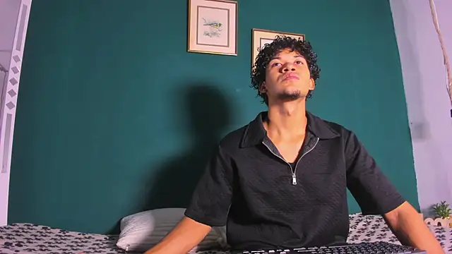 Snapshot of Dylan_Cruz01 chatting on July 25, 2026, 1:17 pm Dylan Cruz01 online show from July 25, 2026, 1:17 pm