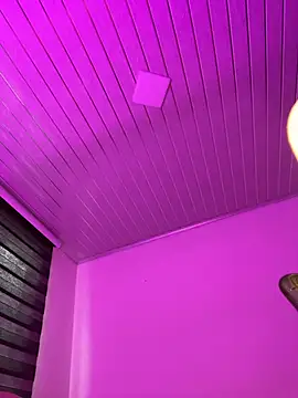 willowharper  online show from January 11, 2026, 8:05 pm