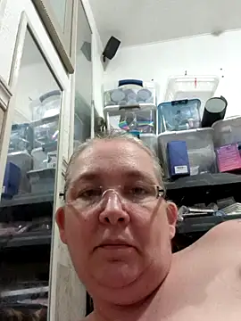 wetMoneybags online show from January 18, 2026, 4:49 am