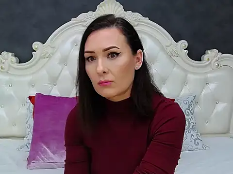 VeraNoir online show from February 12, 2026, 12:38 pm