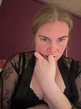 SexyBlondJoanna online show from February 27, 2026, 10:31 pm