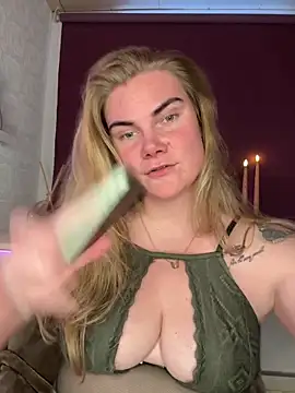 SexyBlondJoanna online show from February 22, 2026, 1:35 pm