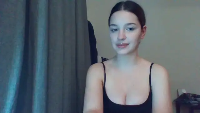 Snapshot of EvelineMagnetic chatting on April 15, 2026, 8:20 pm EvelineMagnetic online show from April 15, 2026, 8:20 pm