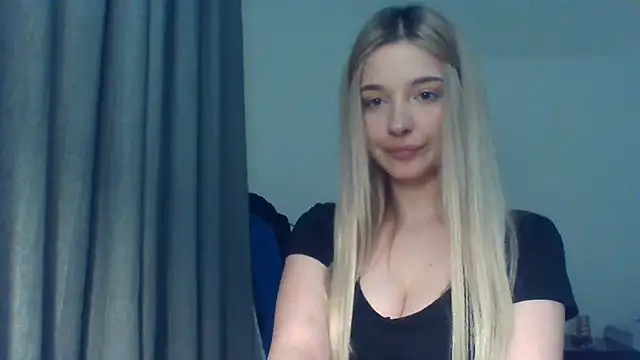 Snapshot of EvelineMagnetic chatting on January 13, 2026, 3:16 pm EvelineMagnetic online show from January 13, 2026, 3:16 pm