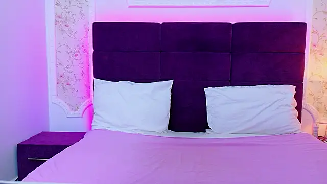 EvelinHill online show from February 6, 2026, 5:03 am