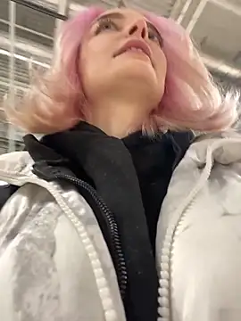 Snapshot of aka_Blonde chatting on March 1, 2026, 6:35 am aka Blonde online show from March 1, 2026, 6:35 am