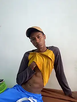 twink gabrielll online show from May 26, 2026, 12:25 pm