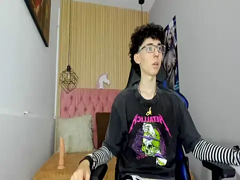 Syriussz online show from February 11, 2026, 7:47 pm