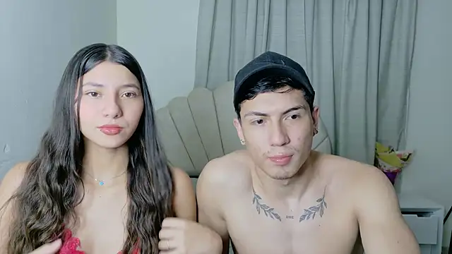 Snapshot of ScarlettAndLucas chatting on May 31, 2026, 5:02 am ScarlettAndLucas online show from May 31, 2026, 5:02 am