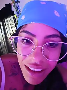 Snapshot of Canela_Osada_ chatting on July 8, 2026, 11:33 am Canela Osada online show from July 8, 2026, 11:33 am