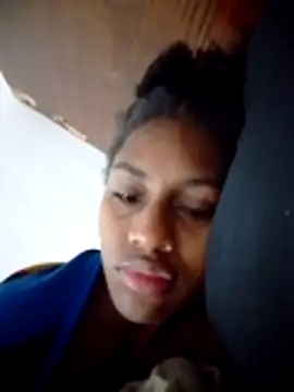 NicolVegaa online show from April 18, 2026, 10:39 am