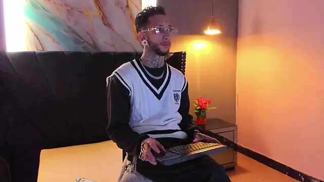 axel valtier online show from January 16, 2026, 3:54 am