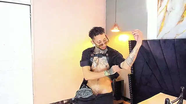 axel valtier online show from January 13, 2026, 3:43 am