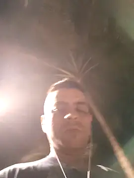 ashleellaunda7582 online show from April 9, 2026, 4:24 pm