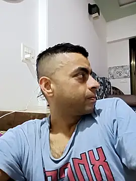 ashleellaunda7582 online show from April 1, 2026, 2:25 pm