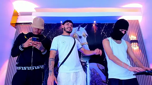 The Gods In Diamonds online show from February 11, 2026, 8:09 pm