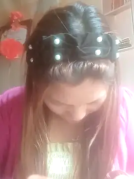 jjennyyy online show from May 5, 2026, 2:47 am