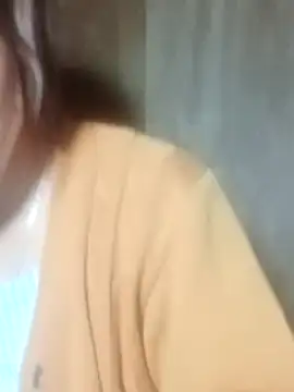 jjennyyy online show from April 30, 2026, 2:57 pm