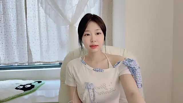 Snapshot of Onefiona chatting on July 22, 2026, 6:26 am Onefiona online show from July 22, 2026, 6:26 am