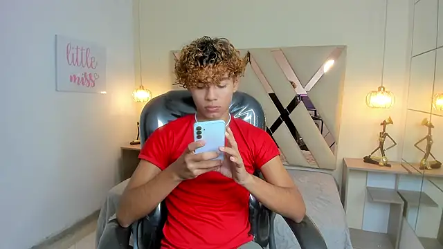 Anyelo Twink online show from March 8, 2026, 8:12 pm